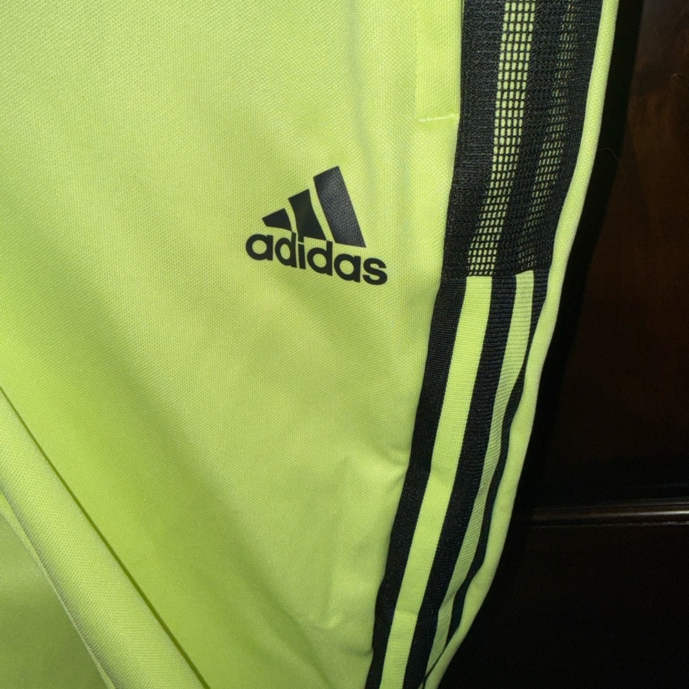 Adidas Men’s Tiro 23 pants in neon yellow (soccer style leg & zipper - NWOT) - Picture 4 of 8